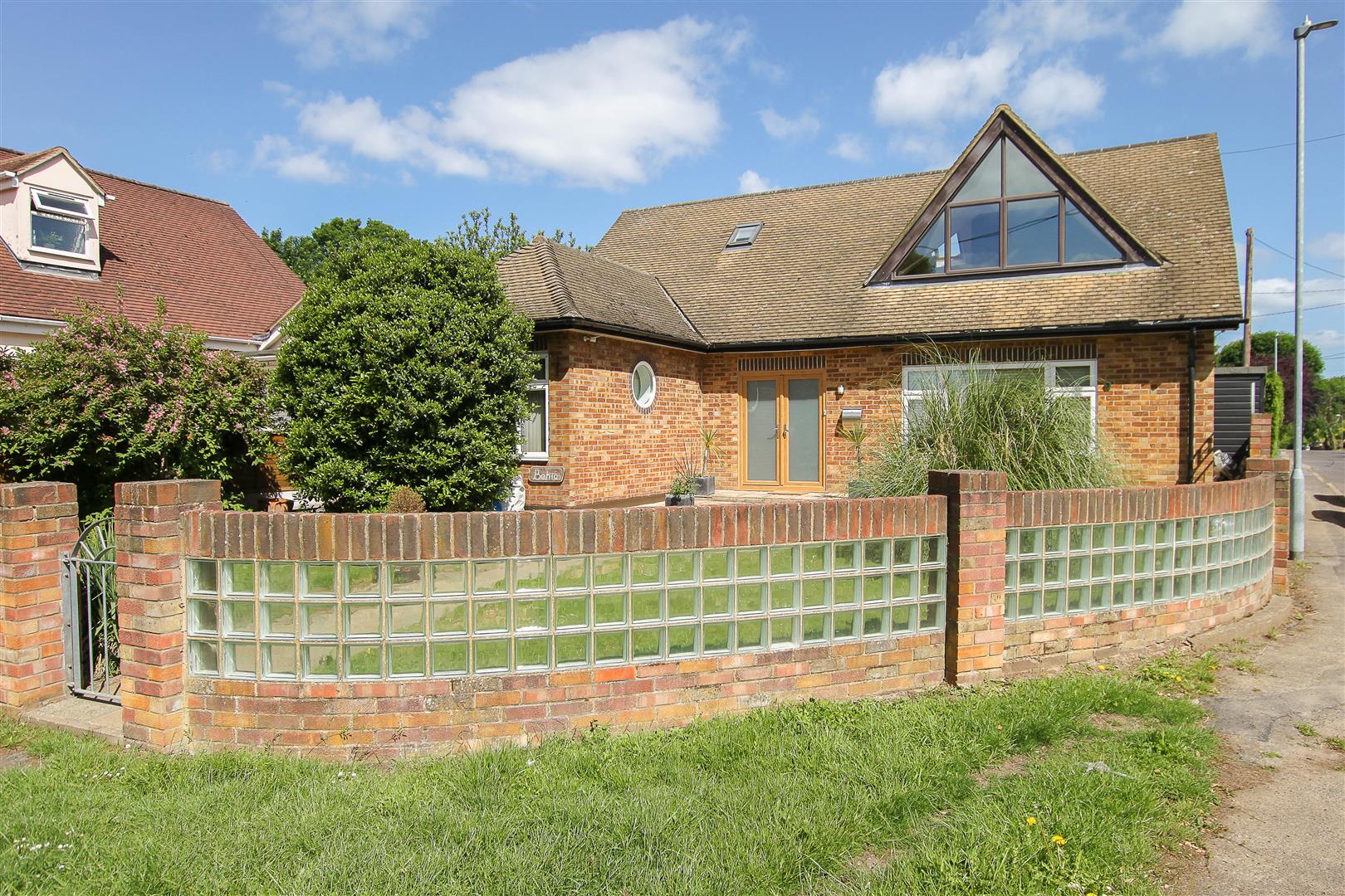 Hook End Road, Hook End, Brentwood Keith Ashton